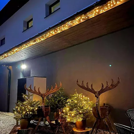 Jeleni Jar ドゥシュニキ・ズドルイ