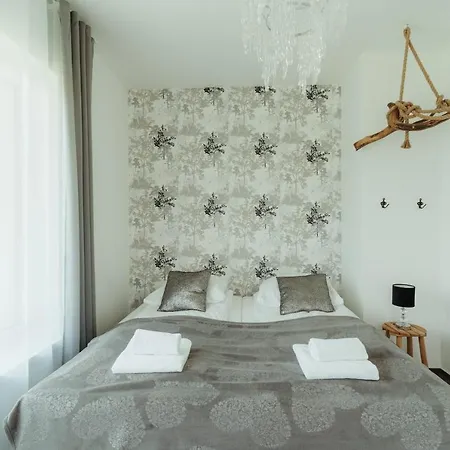 Jeleni Jar * ドゥシュニキ・ズドルイ