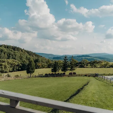 Jeleni Jar ドゥシュニキ・ズドルイ